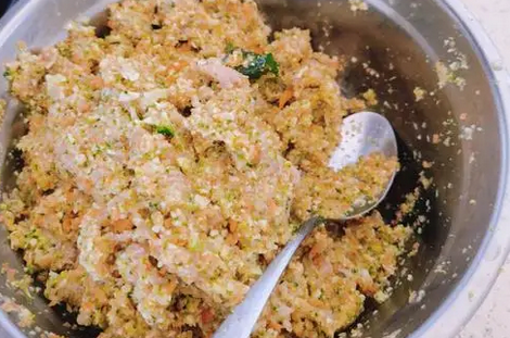 如何制作简单的狗粮(图1)
