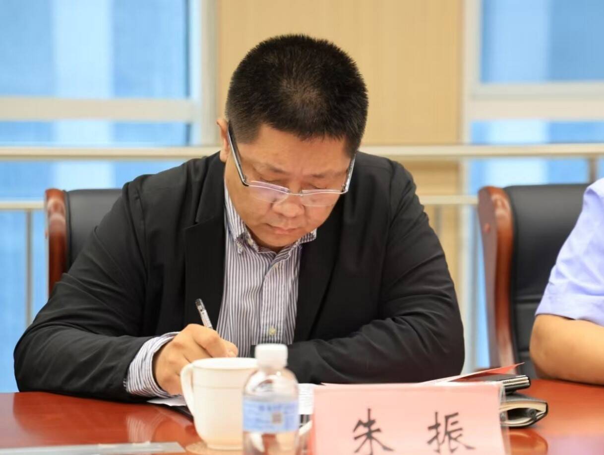 济南市推动宠物经济高质量发展暨 人宠友好与城市文明座谈会召开(图5)