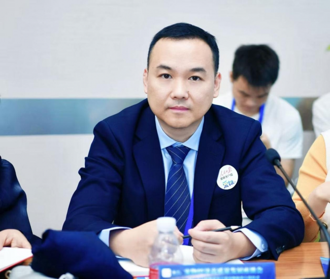 麦都宠医受邀出席宠物经济高质量发展座谈会 以专业实力引领人宠健康共处新方向(图2)