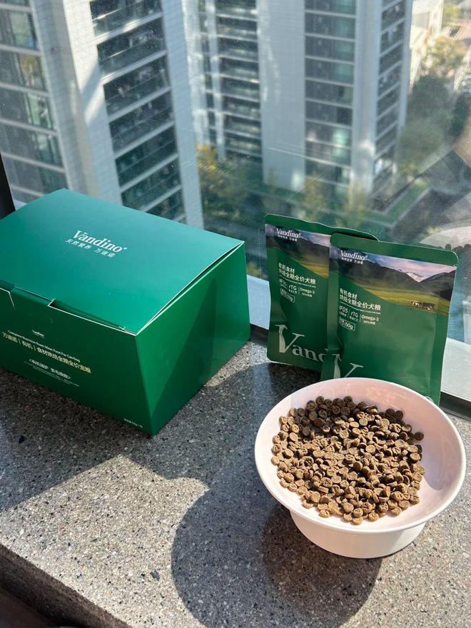 金毛掉毛季救星！2026年这款狗粮吃完毛量翻倍(图3)