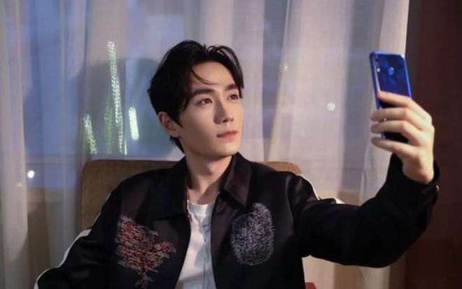 九游体育：朱一龙曾被吐槽又老又丑如今秒杀众多小鲜肉无愧偶像实力派(图6)